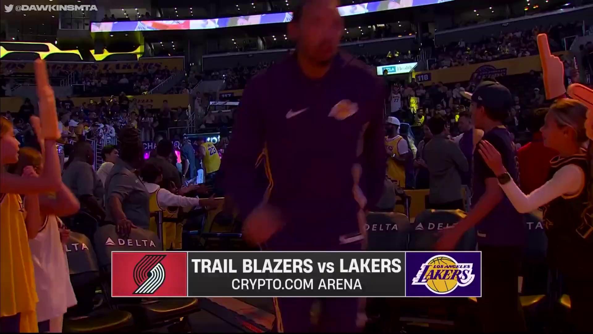 赛地聚焦——NBA常规赛赛后热度飙升；波特兰开拓者状态回暖；震撼外界；更衣室氛围转暖的简单介绍