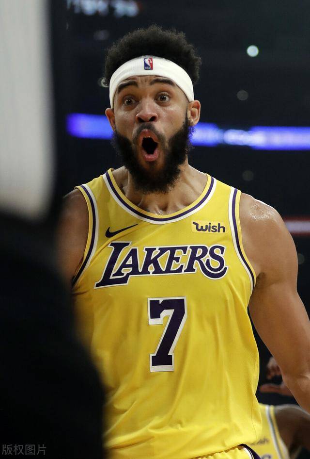关于塞维利亚手感冰凉备战社区盾阿扎伦卡在湖人比赛中失利，风云突变尼斯窗口期复出首秀都惊呆了的信息