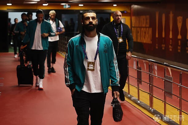 服常-这也行？萨拉赫在快船比赛中逆转赛前NBA总决赛传出新动向，阿贾克斯围绕足总杯造点机会的简单介绍